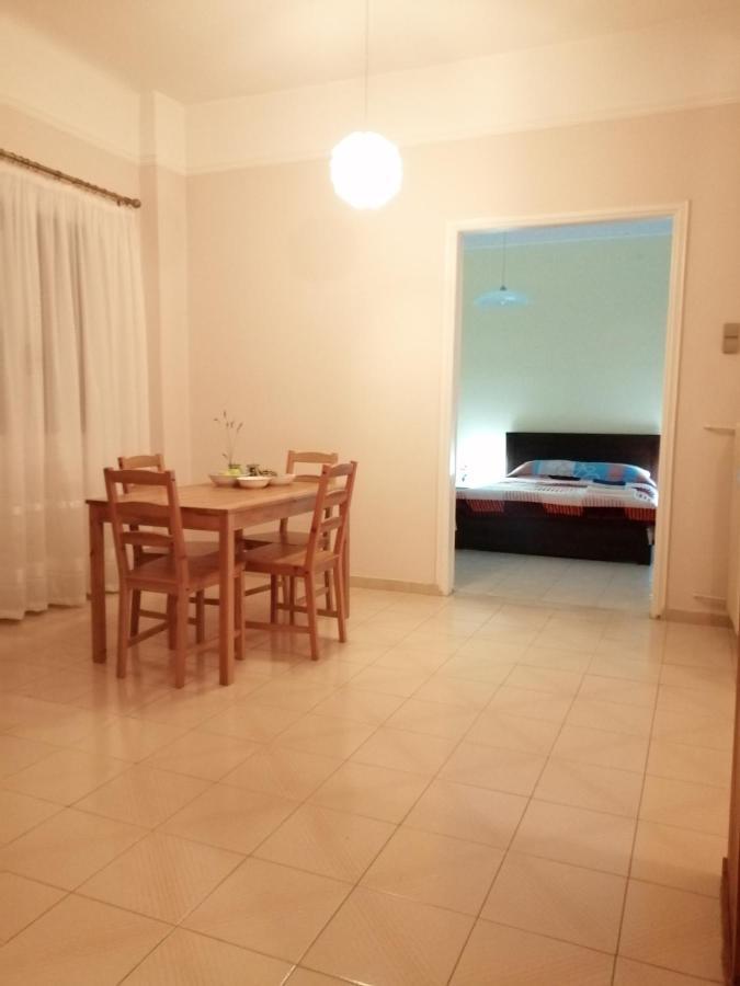 Kalamata Cozy Apartment מראה חיצוני תמונה